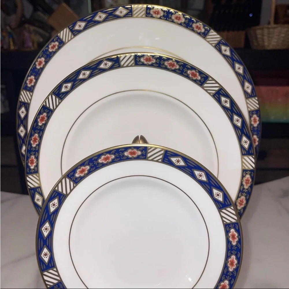 5 Piece‎ Place Setting Kedleston by Royal Crown Derby Gold Trim Vintage England